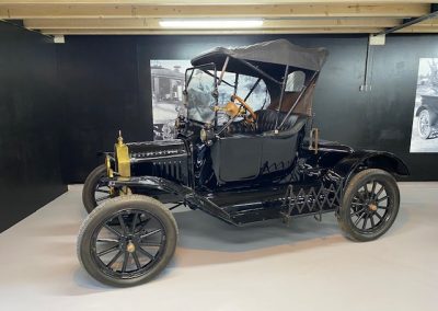 T Ford roadster 1915