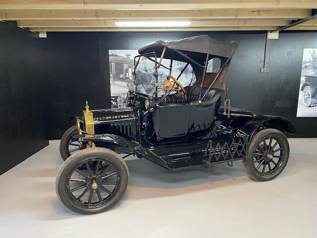 T Ford roadster 1915