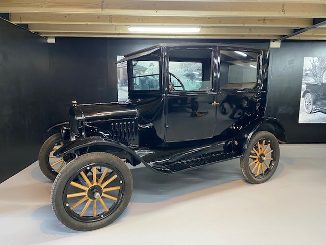 T Ford Tudor 1924