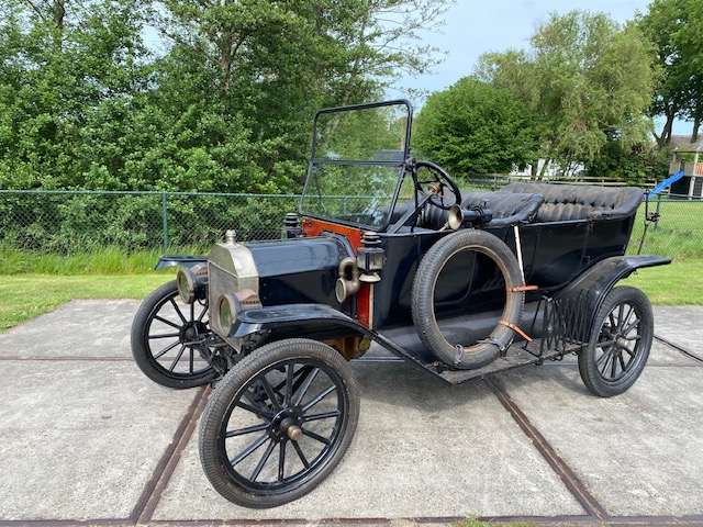Ford Model T Touring 1914