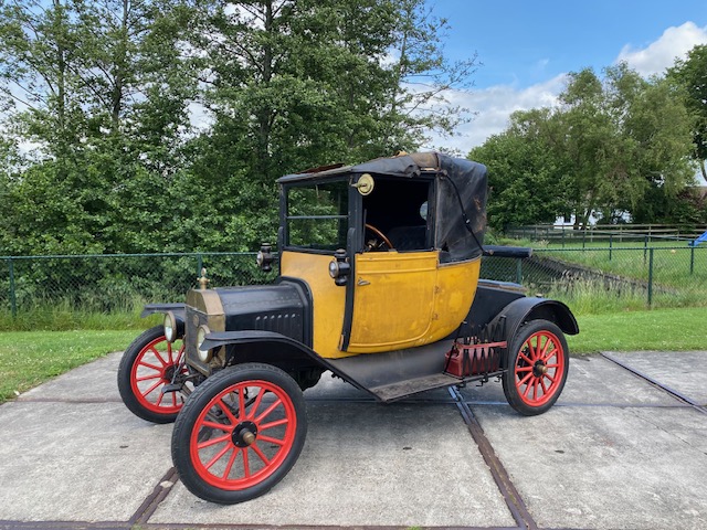 Ford model T Couplet